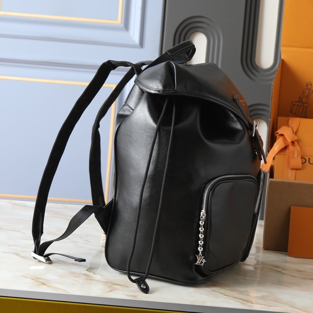 LOUIS VUITTON MONTSOURIS CARGO BACKPACK BLACK 40CM M13983 LOUIS VUITTON MONTSOURIS CARGO BACKPACK BLACK 40CM M13983