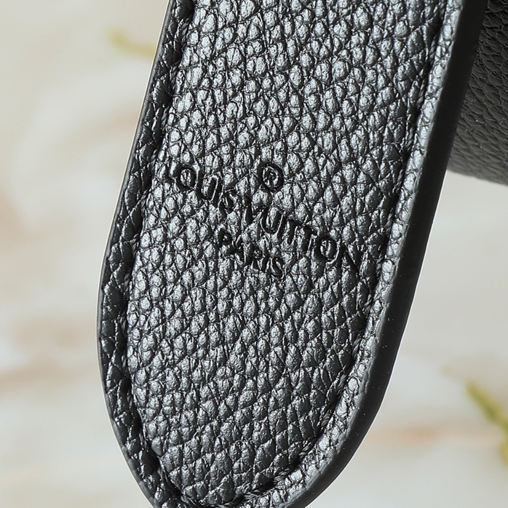 LOUIS VUITTON SOFT TWIST BLACK 27CM M24639 LOUIS VUITTON SOFT TWIST BLACK 27CM M24639