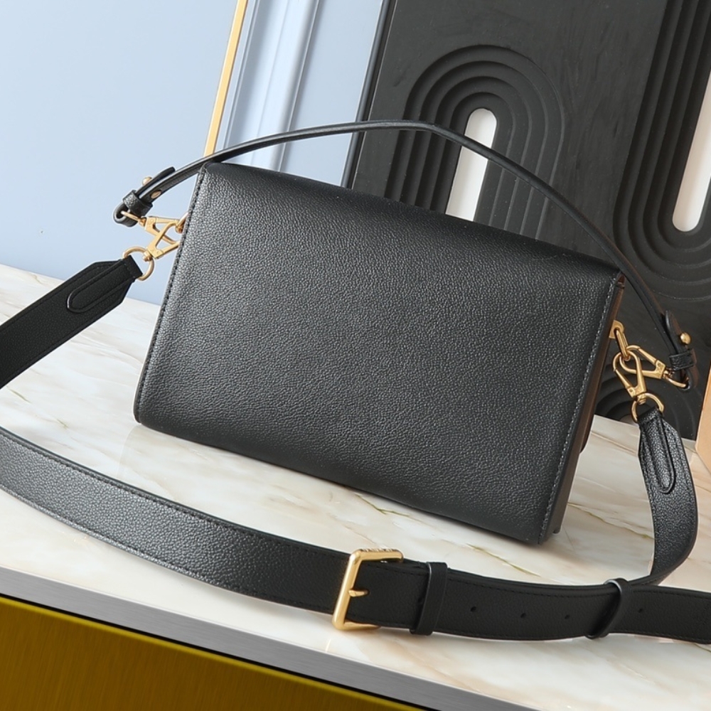 LOUIS VUITTON SOFT TWIST BLACK 27CM M24639 LOUIS VUITTON SOFT TWIST BLACK 27CM M24639