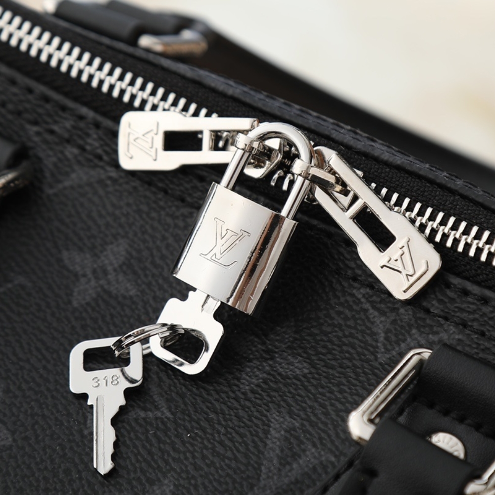 LOUIS VUITTON SPEEDY SOFT 30 MONOGRAM BLACK 30CM LOUIS VUITTON SPEEDY SOFT 30 MONOGRAM BLACK 30CM