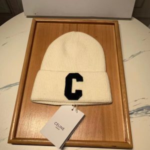 CELINE INITIAL BEANIE WHITE