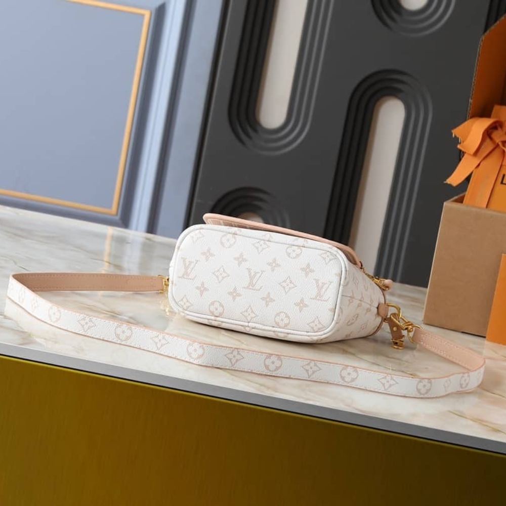 LOUIS VUITTON NEVERFULL BANDOULIÈRE INSIDE OUT BB MONOGRAM LOUIS VUITTON NEVERFULL BANDOULIÈRE INSIDE OUT BB MONOGRAM