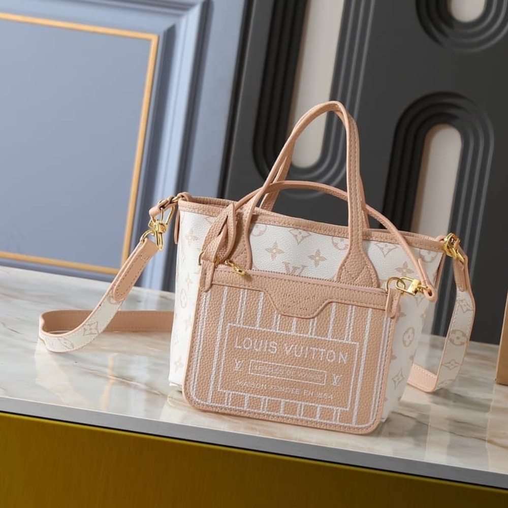 LOUIS VUITTON NEVERFULL BANDOULIÈRE INSIDE OUT BB MONOGRAM LOUIS VUITTON NEVERFULL BANDOULIÈRE INSIDE OUT BB MONOGRAM