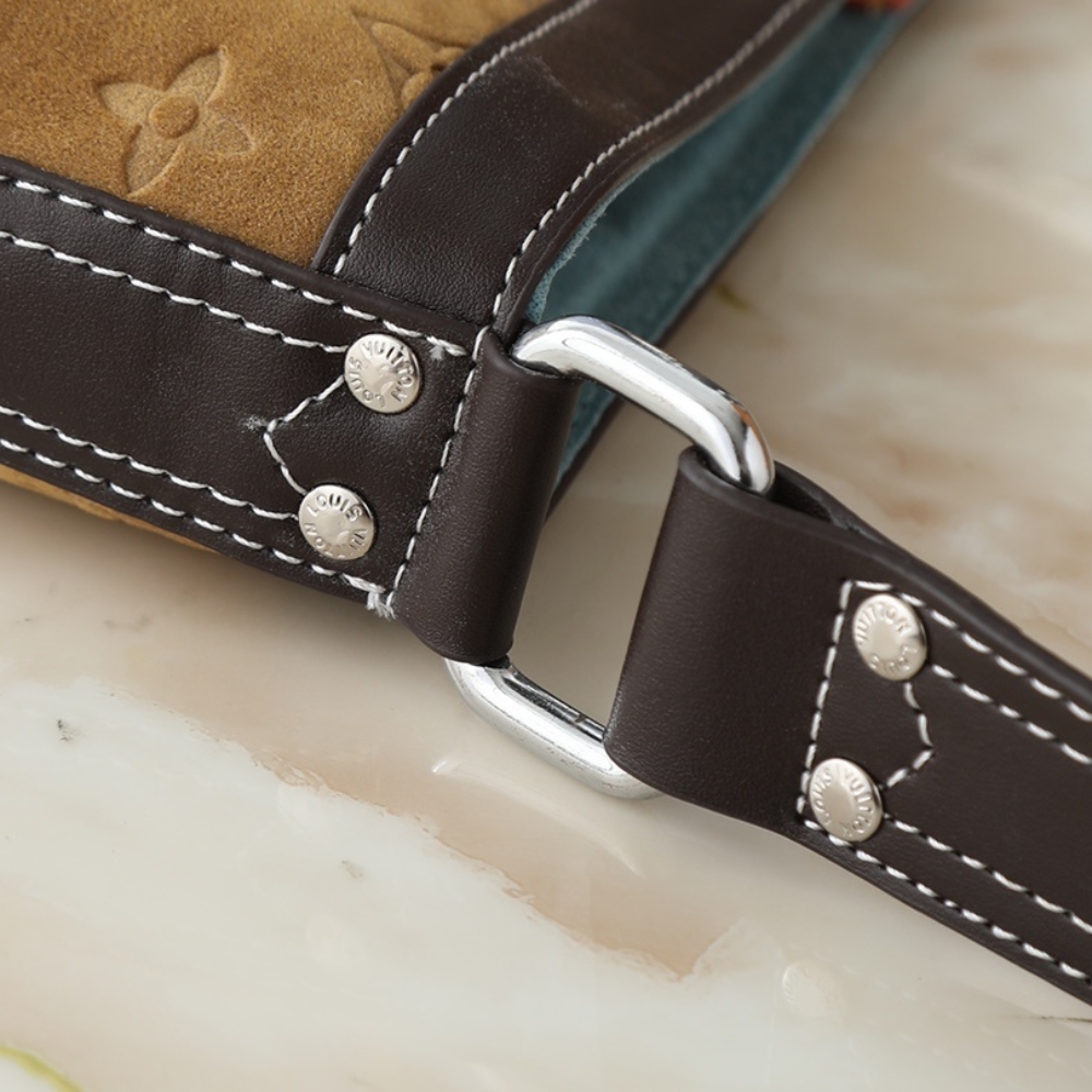 LOUIS VUITTON ODÉON MM MONOGRAM BEIGE SUEDE 30CM LOUIS VUITTON ODÉON MM MONOGRAM BEIGE SUEDE 30CM