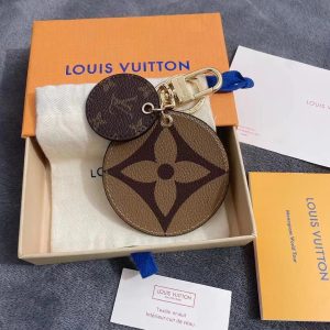 LOUIS VUITTON MONOGRAM WORLD TOUR KEY HOLDER BAG CHARM 13CM M69317