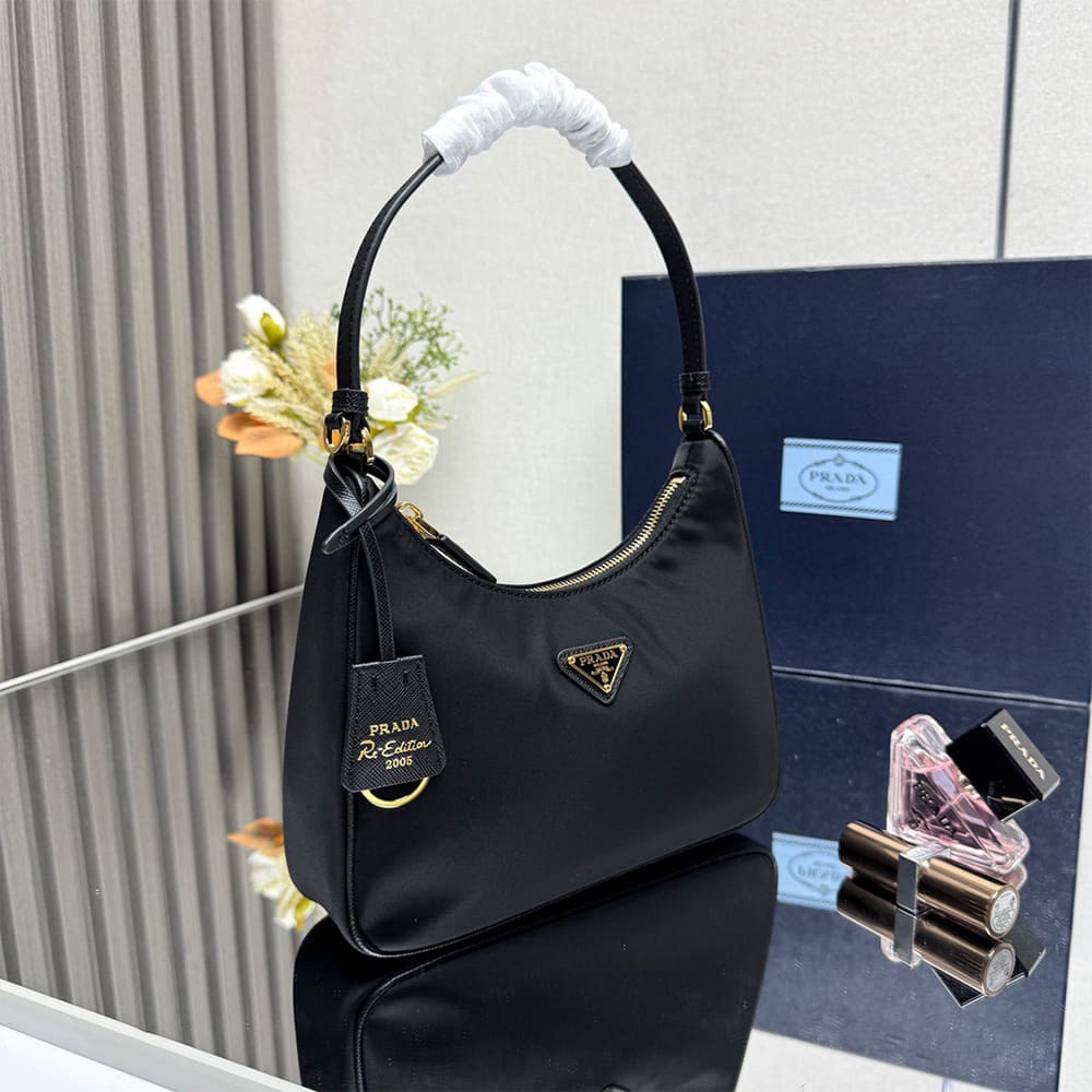 Prada Re-Edition 2005 Re-Nylon and Saffiano mini bag Prada Re-Edition 2005 Re-Nylon and Saffiano mini bag