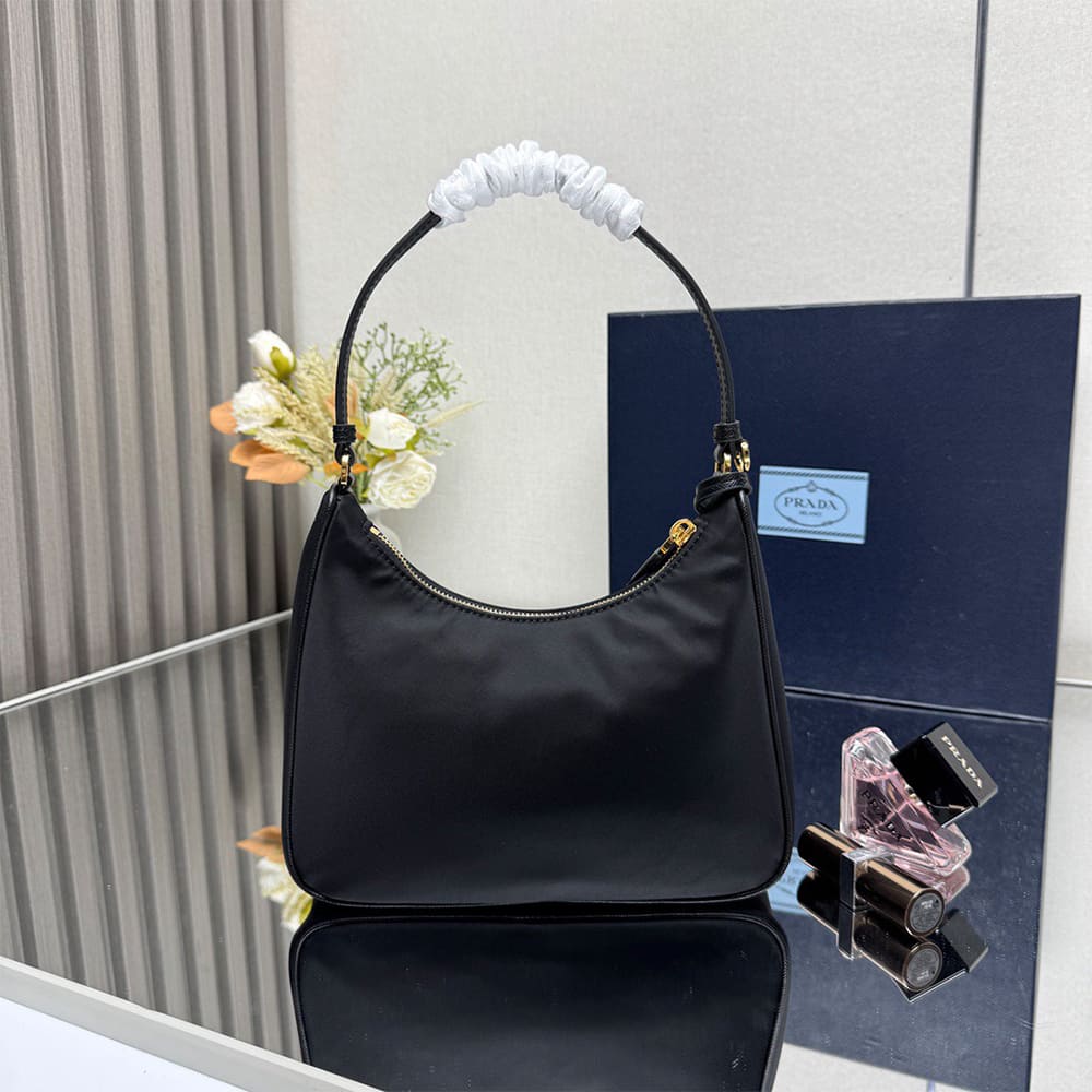 Prada Re-Edition 2005 Re-Nylon and Saffiano mini bag Prada Re-Edition 2005 Re-Nylon and Saffiano mini bag