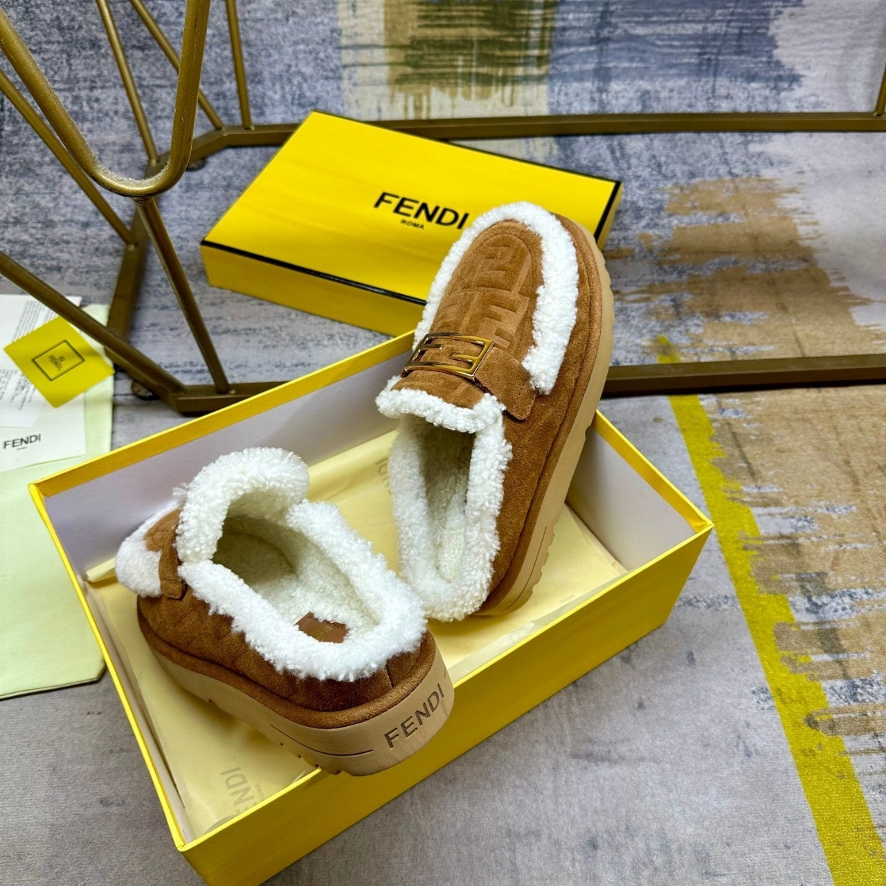 FENDI APRES CHIC BROWN FF SUEDE 8R8777ASA1F0C23 FENDI APRES CHIC BROWN FF SUEDE 8R8777ASA1F0C23