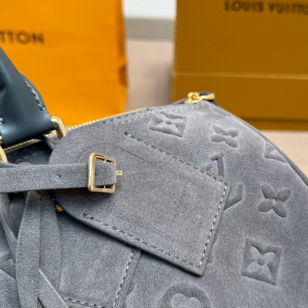 LOUIS VUITTON SPEEDY P9 BANDOULIÈRE 40 GRAY 40CM LOUIS VUITTON SPEEDY P9 BANDOULIÈRE 40 GRAY 40CM