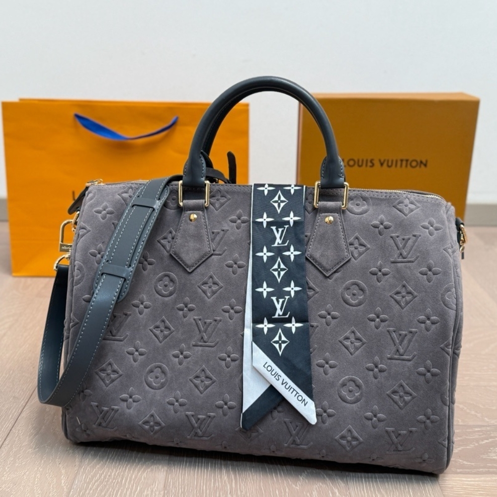 LOUIS VUITTON SPEEDY P9 BANDOULIÈRE 40 GRAY 40CM LOUIS VUITTON SPEEDY P9 BANDOULIÈRE 40 GRAY 40CM