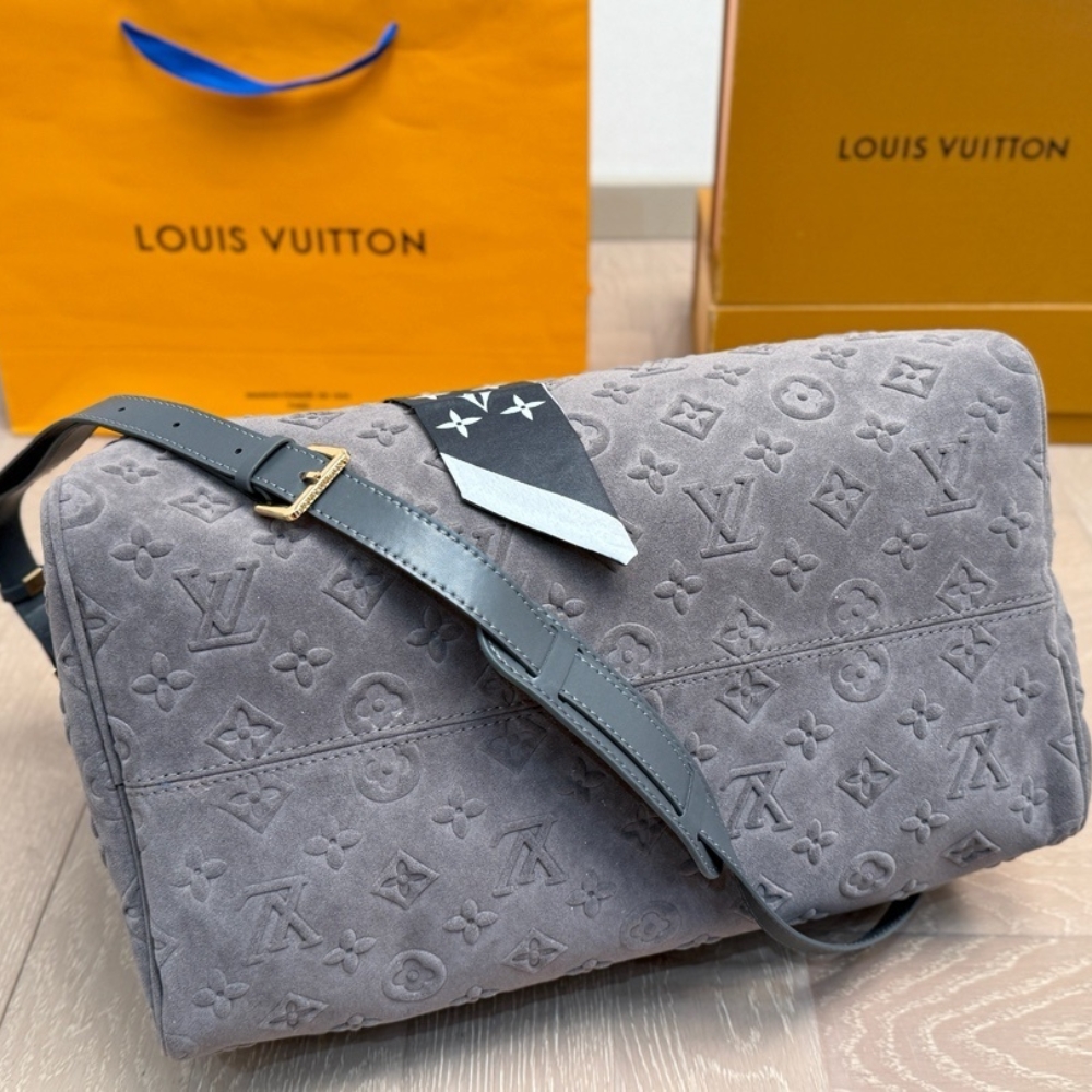 LOUIS VUITTON SPEEDY P9 BANDOULIÈRE 40 GRAY 40CM LOUIS VUITTON SPEEDY P9 BANDOULIÈRE 40 GRAY 40CM