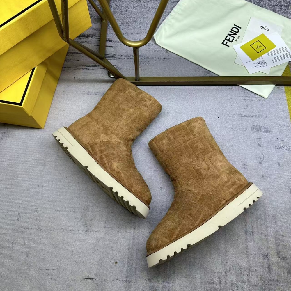 FENDI APRES CHIC BROWN FF CHAMOIS LOW BOOTS 8T8606ASA1F0C23 FENDI APRES CHIC BROWN FF CHAMOIS LOW BOOTS 8T8606ASA1F0C23