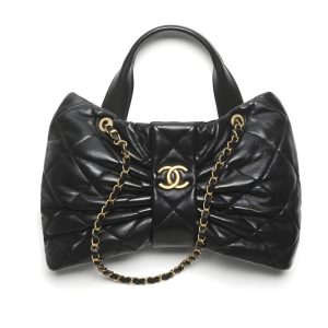 CHANEL MAXI BOW BAG SHINY AND GOLD TONE METAL BLACK 51CM