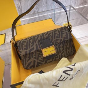 Fendi Women Baguette 1997 Brown