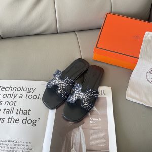 HERMES ORAN SANDAL JEAN IN BLACK GREY