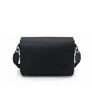 Louis Vuitton Takeoff Messenger PM Black 22Cm M24769