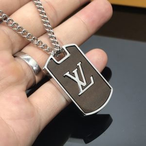 EN – Lux LV Necklaces 031