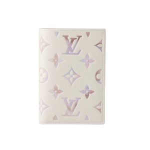 Louis Vuitton Passport Cover Dream Beige 14Cm M25917